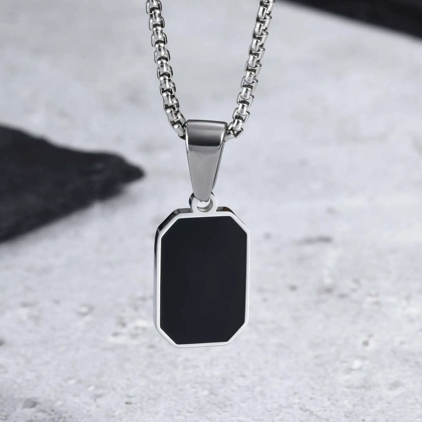 Casual Men's Geometric Square Necklace - Black Enamel Rectangle