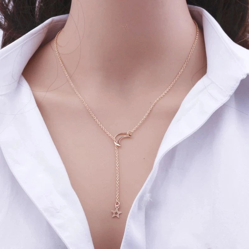 Simple Moon Star Choker - Gold Alloy Charm Collares